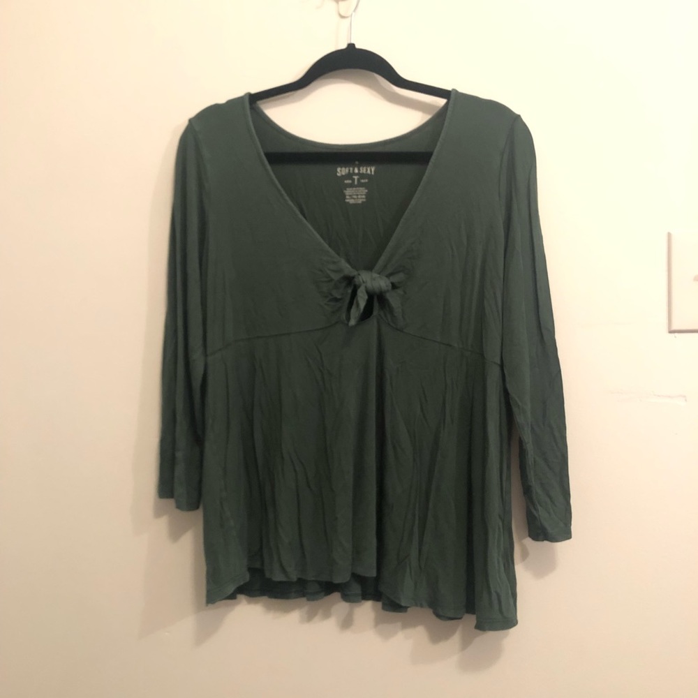 American Eagle Peek-a-Boo Three Quarter Sleeve Top